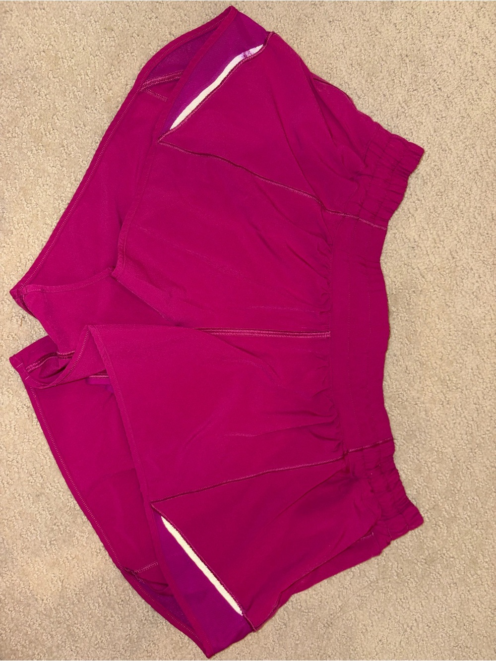 Women’s Magenta lululemon hotty hot Shorts